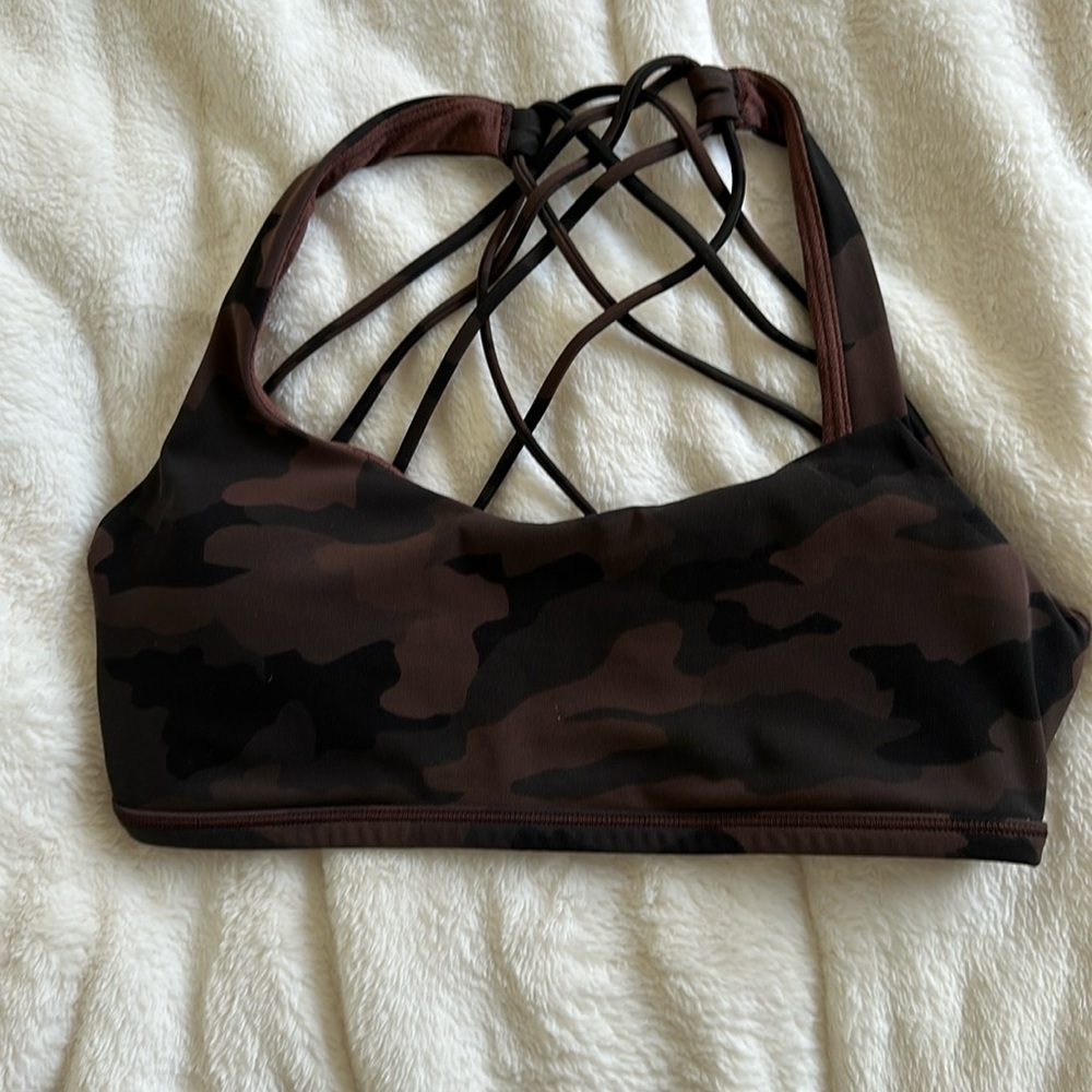lululemon free to be bra camo